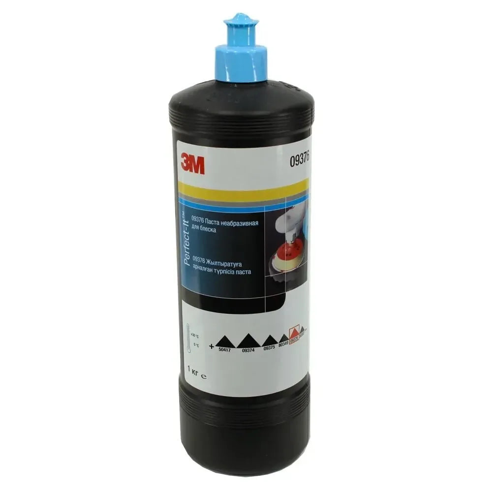 3M Compounds & Polishes multi-step kit including compound, polish, and finishing pads—designed to remove swirls, oxidation, and scratches from vehicle paint for a high-gloss, showroom-quality finish.

