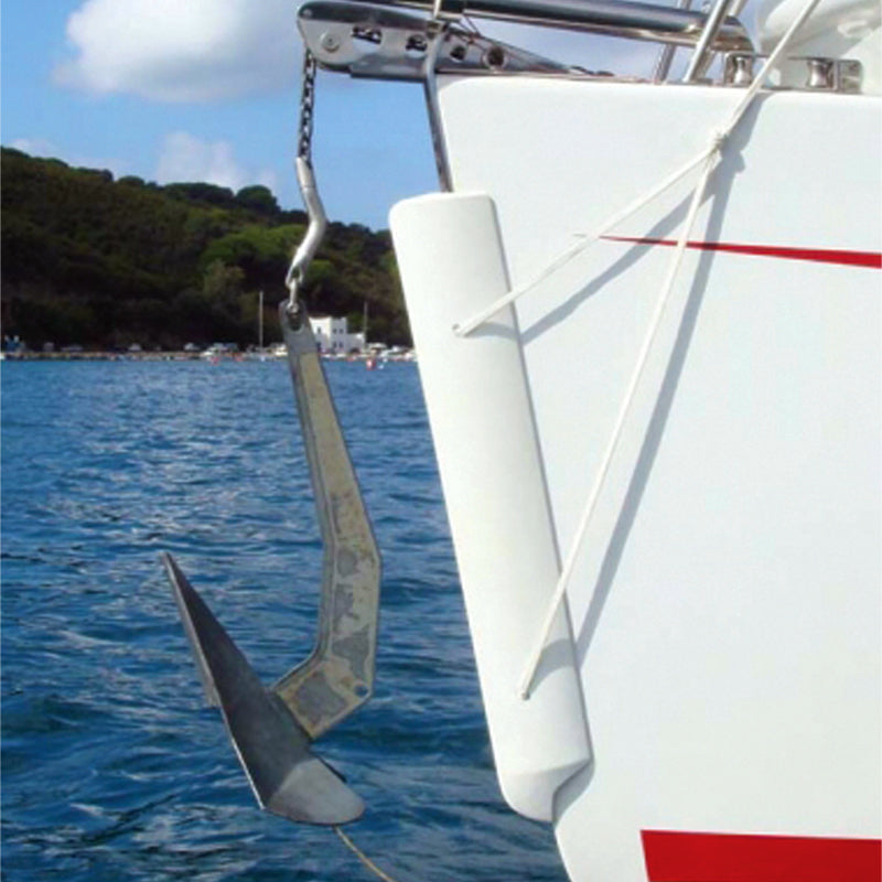 BLADE cruiser/racer fender designed for modern sailboats and performance yachts. Offers low-profile, streamlined hull protection during docking. Made from durable, UV-resistant materials. Ideal for high-speed vessels needing effective fendering without compromising aesthetics or agility.


