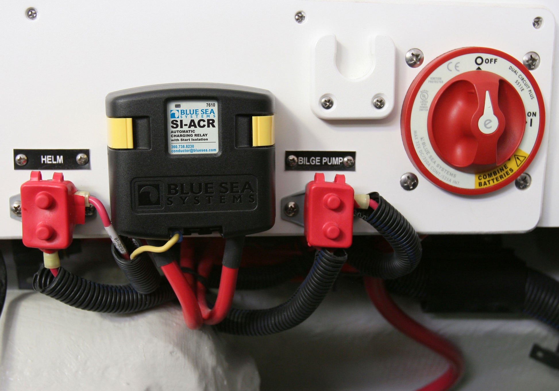 Blue Sea Add‑A‑Battery Kit 120 A enables effortless dual-battery charging without switching, drawing automatically when the main battery reaches 13.3 V. Compact, reliable, and maintenance-free—perfect for marine, RV, and off-grid electrical systems.