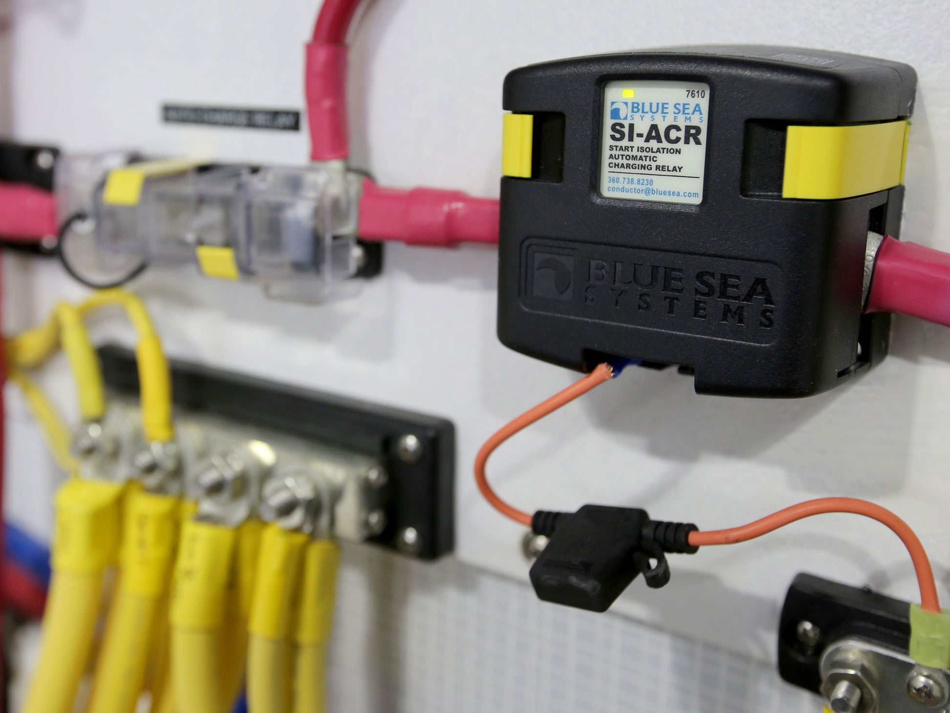 Blue Sea SI‑ACR automatic charging relay (Model 7610), rated for 120 A continuous and 210 A intermittent. Operates on 12 V and 24 V systems. Automatically manages dual batteries and isolates electronics during engine cranking. Waterproof and ignition-protected.

