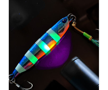 MAZUZEE Rechargeable U.V. LED Torch MZUT01 with 365NM UV light, designed for marine inspection and detection tasks, featuring rechargeable battery and robust build. Available in Rimal Marine.

