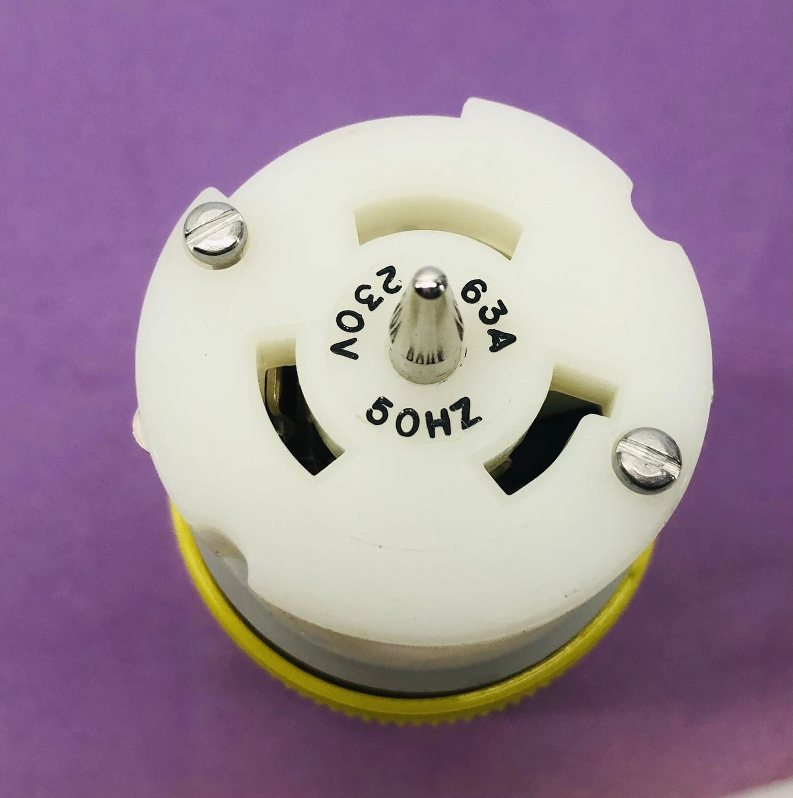 Marinco 6401CRCX female shore power connector with 3-wire 1-phase configuration, rated at 63A and 230V. Designed with corrosion-resistant housing and locking collar for secure marine power connection. Suitable for boats, yachts, and marine electrical systems.

