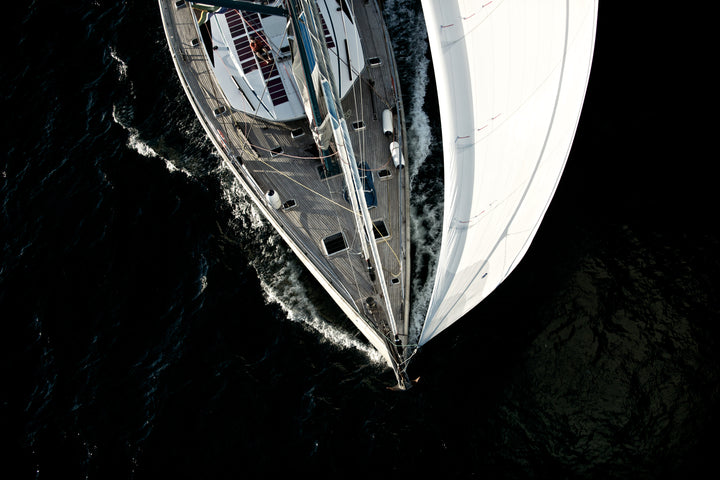 Polyform F Series boat fenders made from tough, UV-resistant marine vinyl for maximum hull protection. Ideal for large yachts, trawlers, and commercial vessels. Features reinforced eyes and ribbed surface to absorb impact during docking. Built for reliability in demanding marine environments.