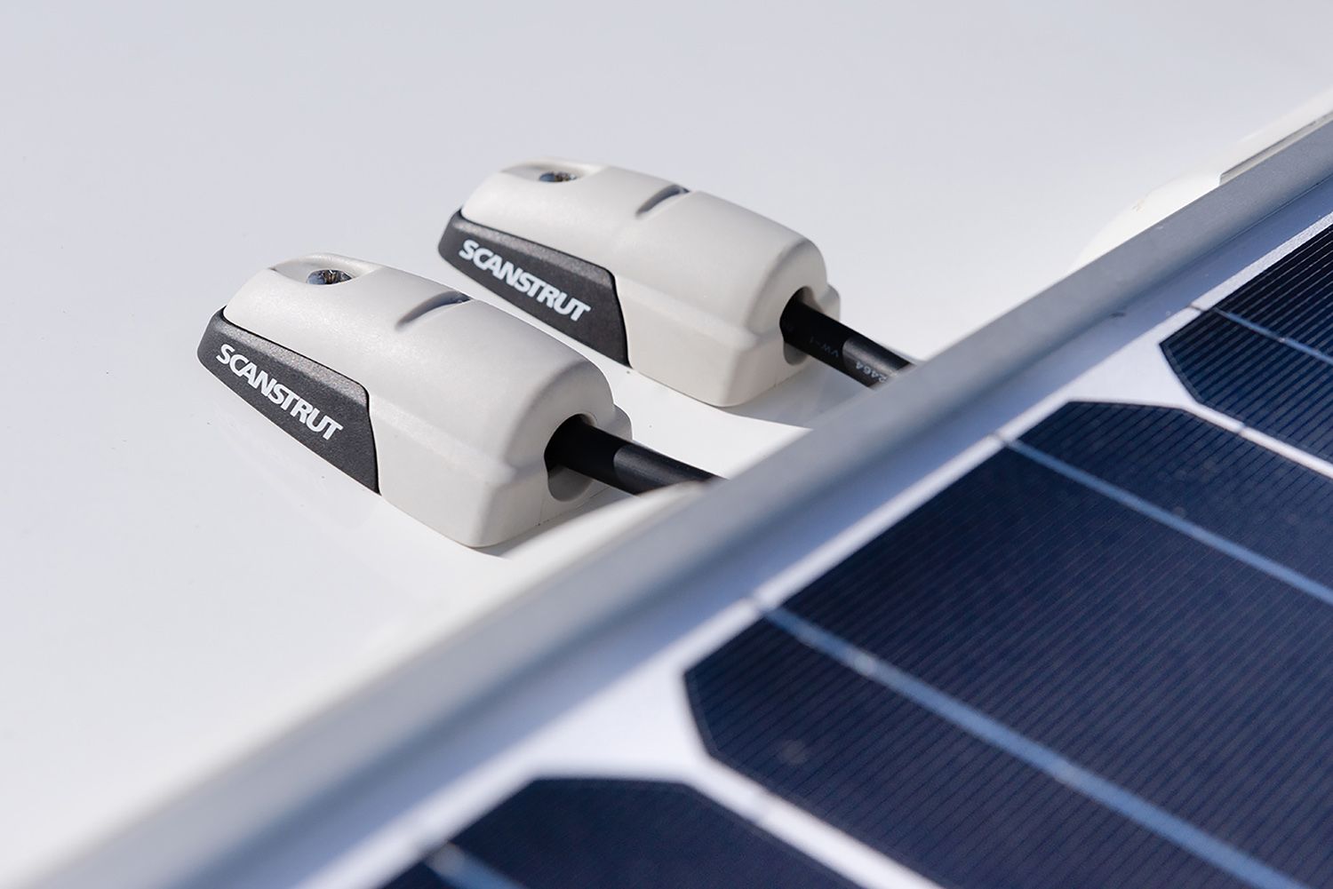 Scanstrut waterproof horizontal cable seal for 6–10 mm cables. Provides a secure, watertight pass-through for marine and outdoor cables. Made from durable UV-resistant materials. Ideal for power, antenna, and data cable entries. Supplied by Rimal Marine.

